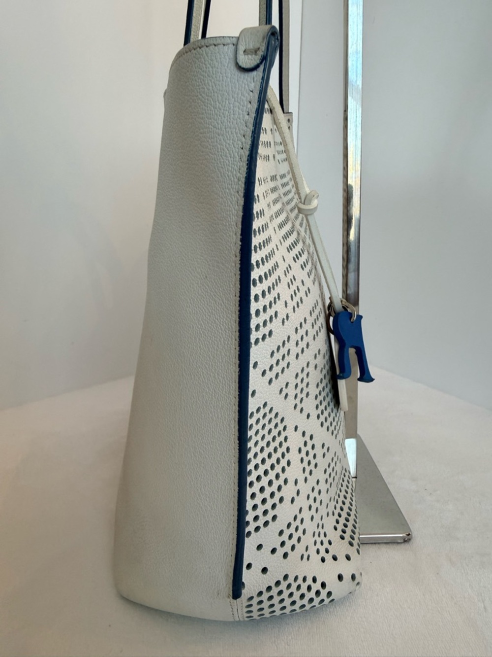 Dior Women’s White Perforated Tote Bag with Blue Interior - Picture 5 of 11